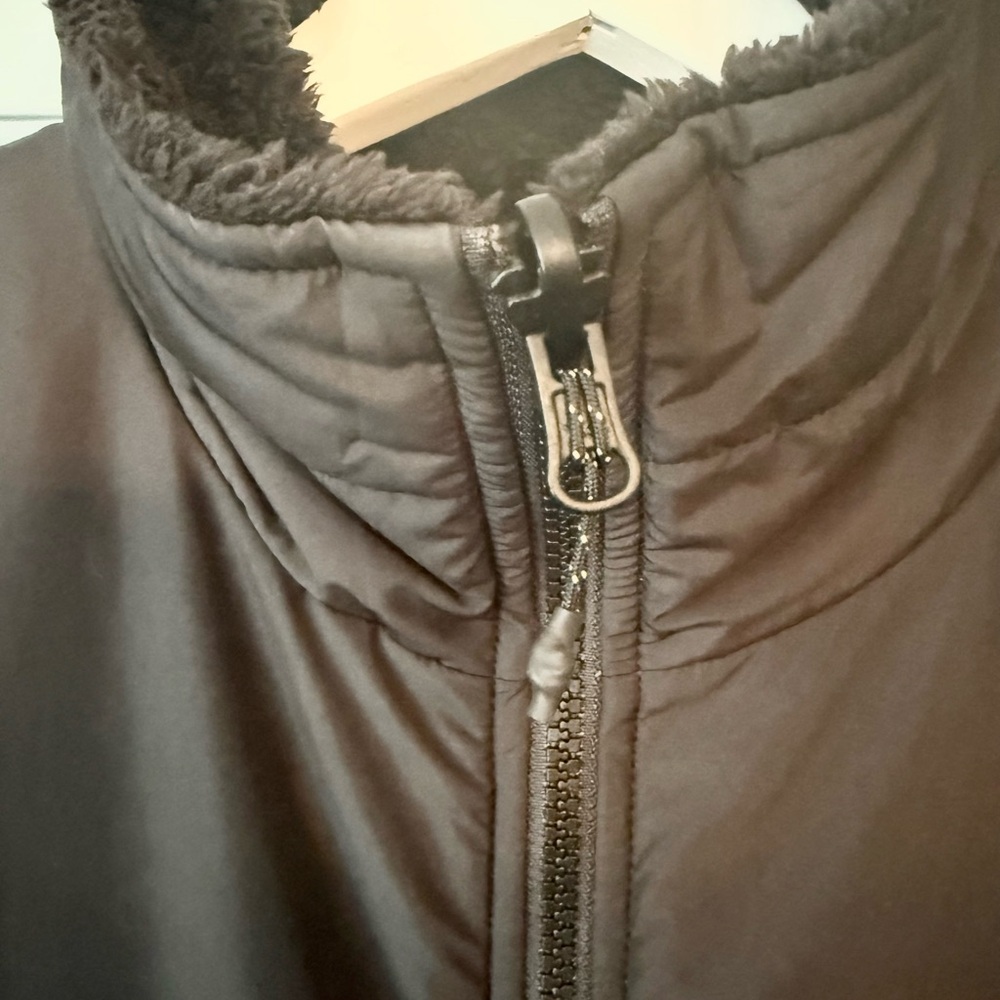 The North Face Black Quilted Reversible Vest - Picture 3 of 6